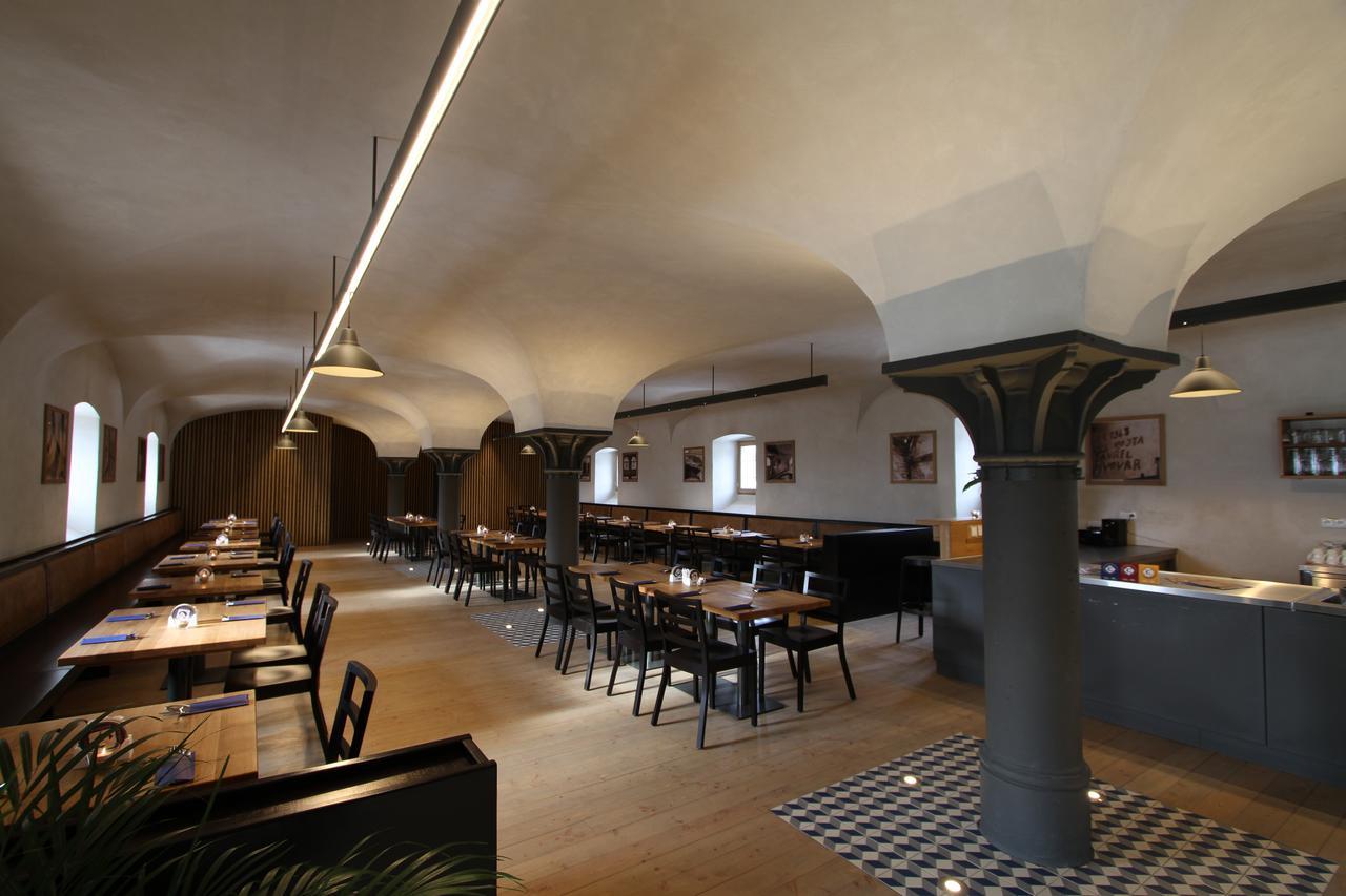 Cvikov Hotel Kleis מראה חיצוני תמונה
